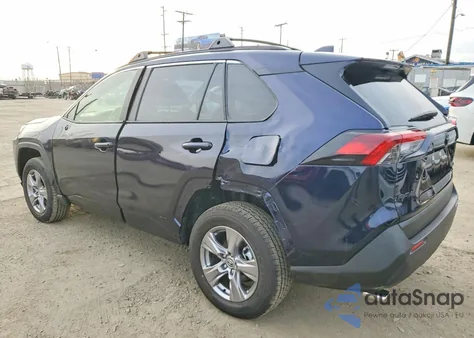 2025 Toyota Rav4 Xle z USA, uszkodzony, nr VIN JTMRWRFV8SJ077371